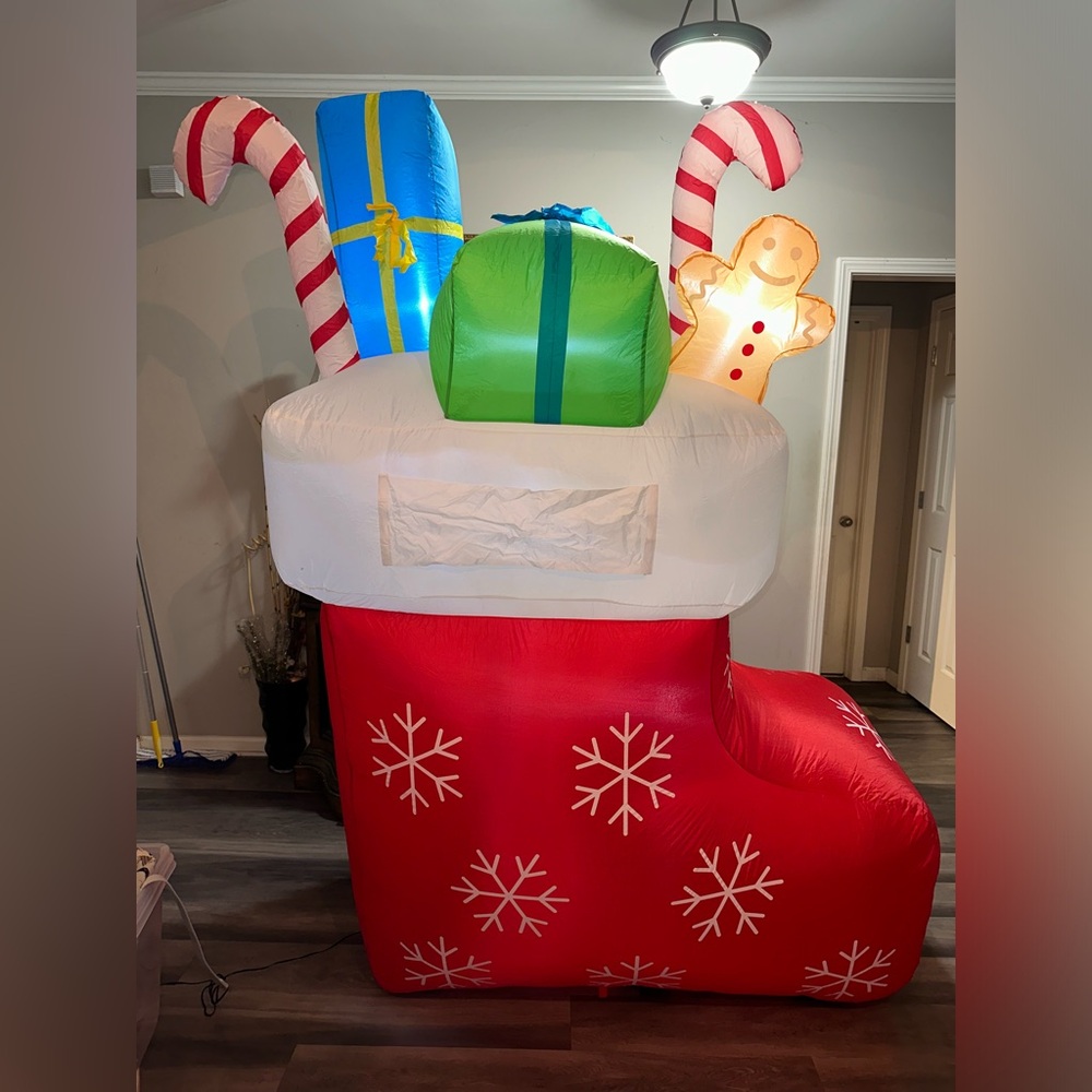 Spectacular Inflatable Light Up Christmas Stocking Presents Gingerbread Man HTF
